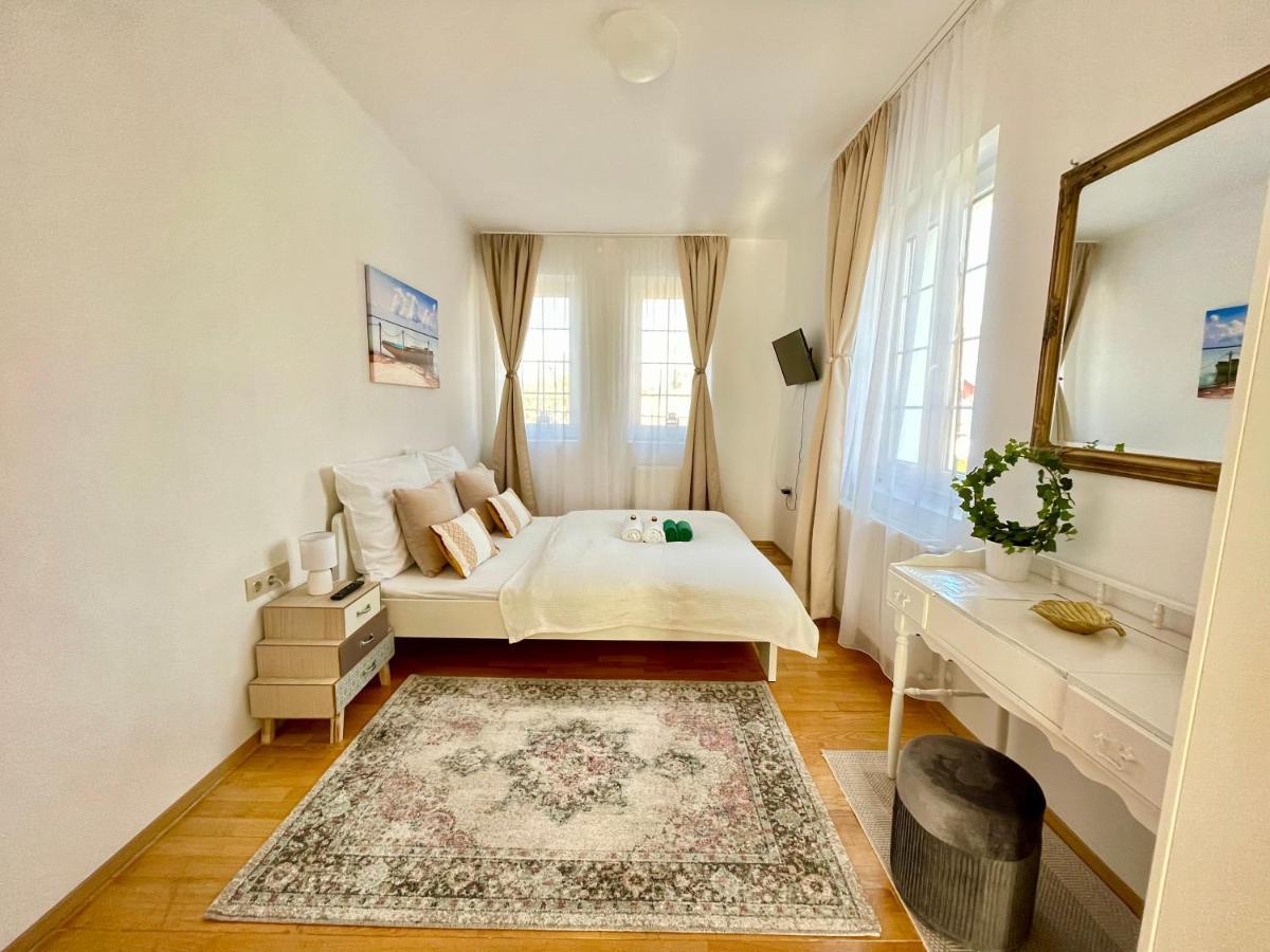 Libas Apartman Keszthely Exteriör bild
